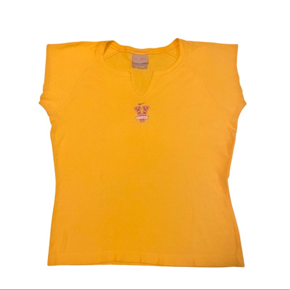 🎉 3 for $20 Y2K Nike Center Swoosh Tee